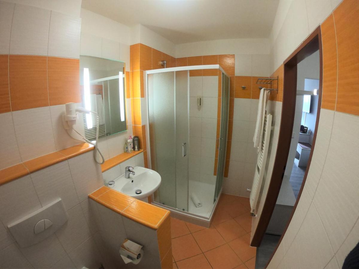 Violet Apartment Frymburk Esterno foto